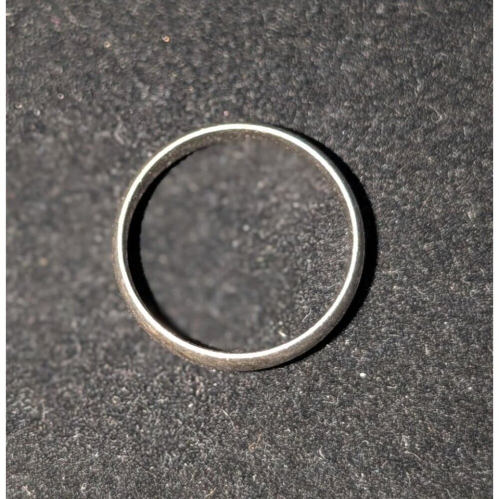 Sterling Silver 925 Ring Size 8 Elegant Minimalist Band Jewelry - Picture 7 of 7